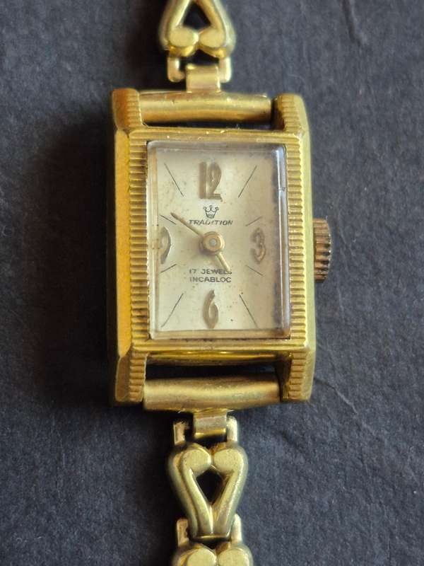 Vintage Ladies Tradition 17 Jewels Incabloc Mechanical Wrist Watch (gold plated) not working