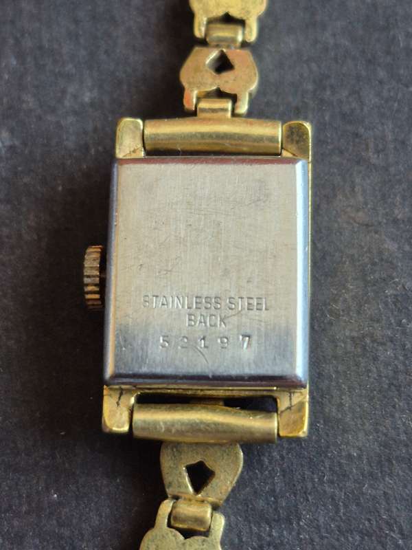 Vintage Ladies Tradition 17 Jewels Incabloc Mechanical Wrist Watch (gold plated) not working