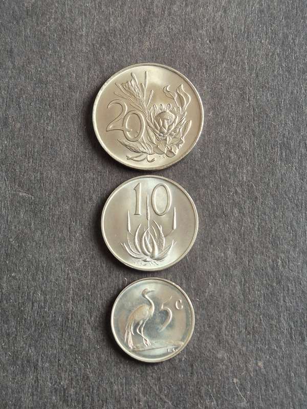 Republic 20/10/5 Cents 1972 UNC