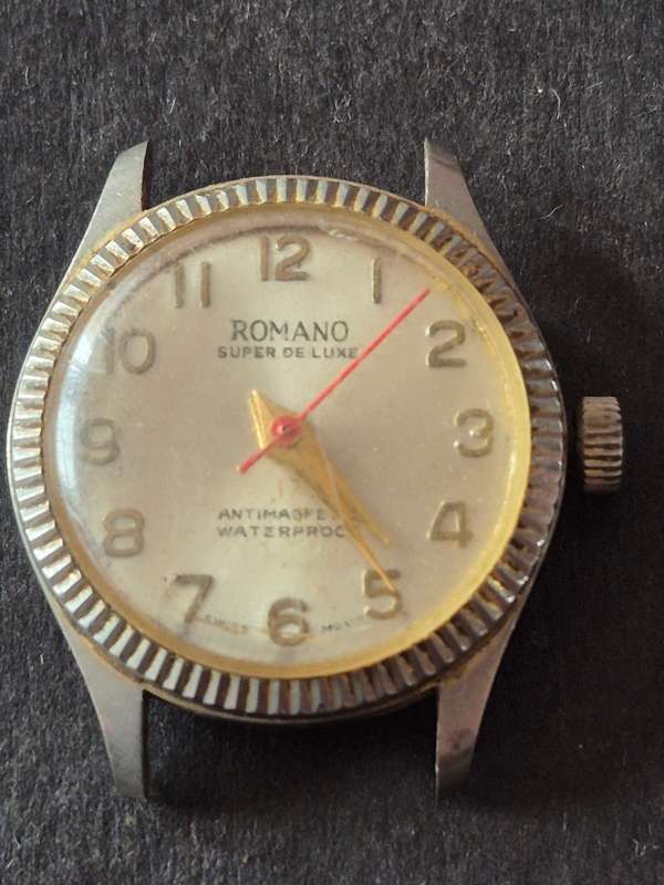 Vintage Romano Super Deluxe Antimagnetic Waterproof Men's Wrist Watch (not working)
