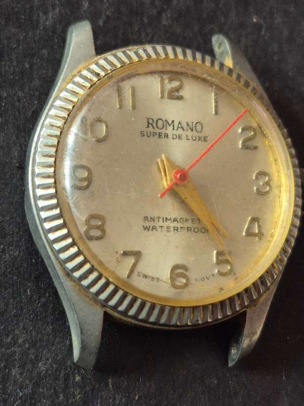 Vintage Romano Super Deluxe Antimagnetic Waterproof Men's Wrist Watch (not working)