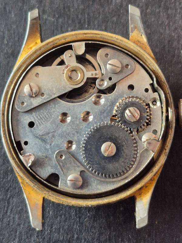 Vintage Romano Super Deluxe Antimagnetic Waterproof Men's Wrist Watch (not working)