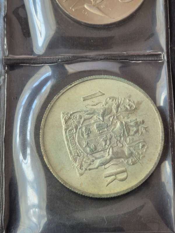 SA Mint Pack 1969 Afrikaans (including Silver One Rand) scarce date
