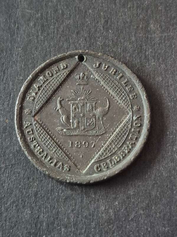 Queen Victoria Diamond Jubilee Bronze Medallion 1837-1897