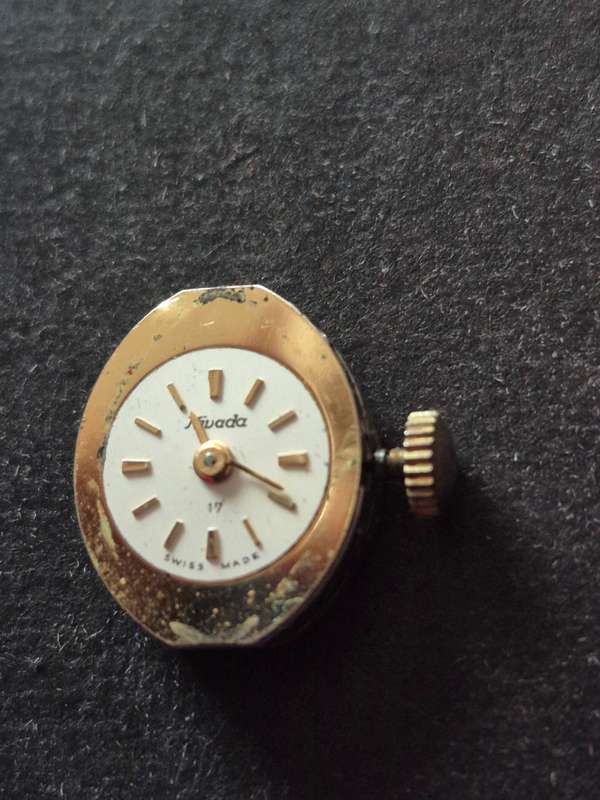 Nivada 17 Jewels Ladies Wrist Watch Movement (not working)