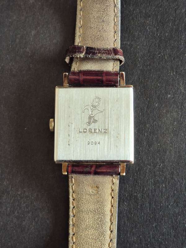 Vintage Lorenz 17 Rubis Swiss made Mechanical Men's Wrist Watch-runs (needs to be serviced)
