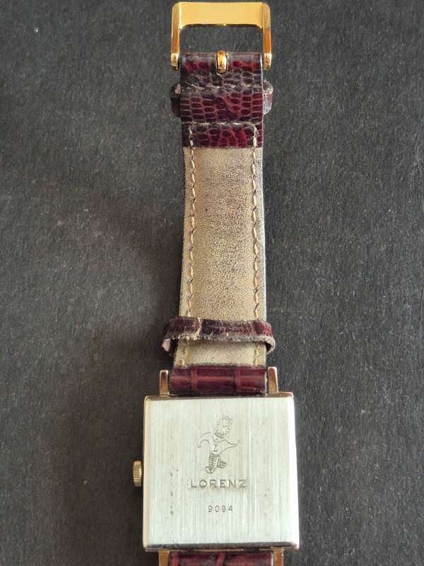 Vintage Lorenz 17 Rubis Swiss made Mechanical Men's Wrist Watch-runs (needs to be serviced)