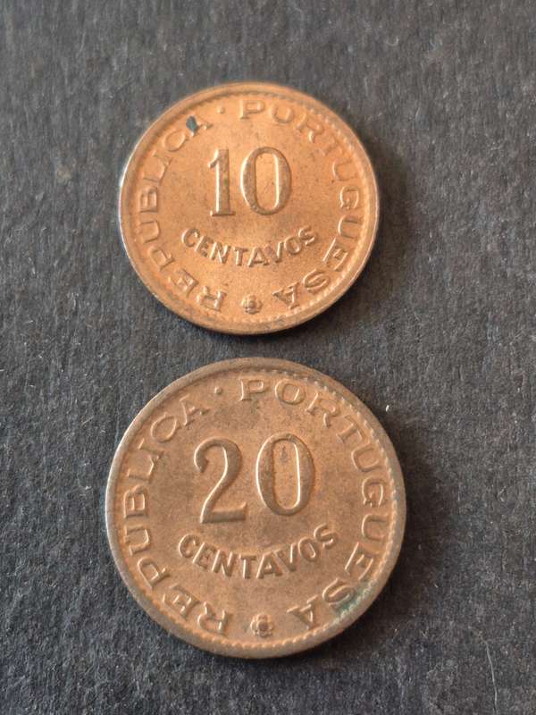 Republica Portuguesa Mozambique 10 Centavos 1960 and 20 Centavos 1961