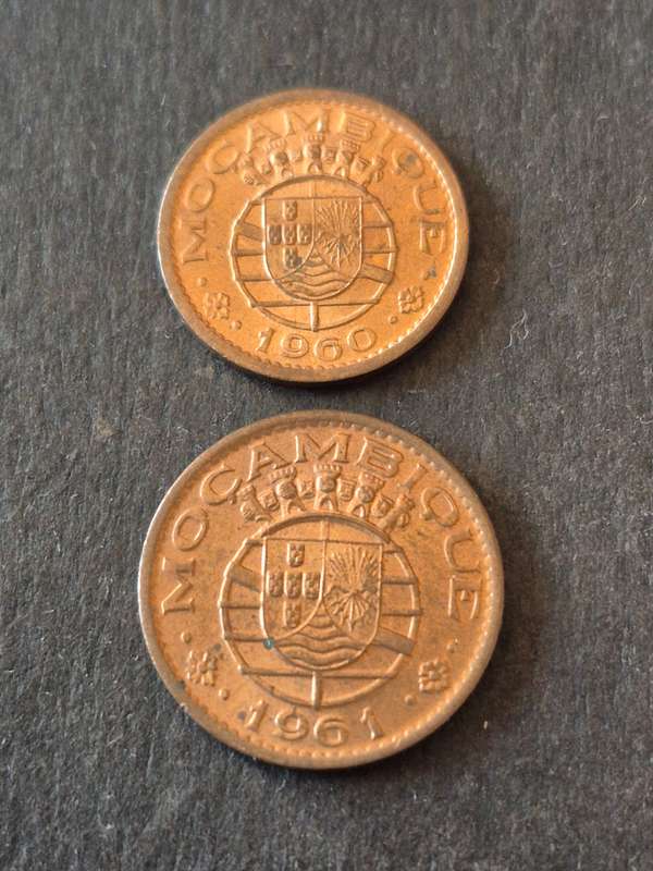 Republica Portuguesa Mozambique 10 Centavos 1960 and 20 Centavos 1961