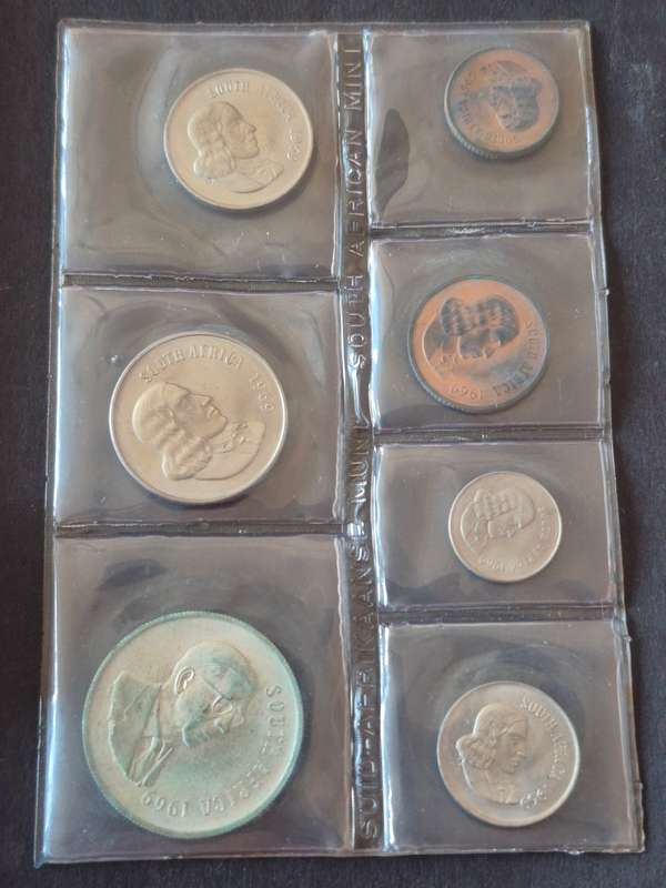 SA Mint Pack 1969 English (scarce date)