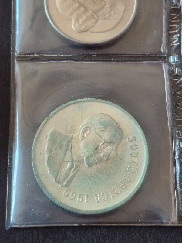 SA Mint Pack 1969 English (scarce date)