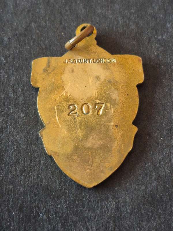 SA Enamel Turf Club Badge 1948-1949 no. 207 (J.R. Gaunt London)