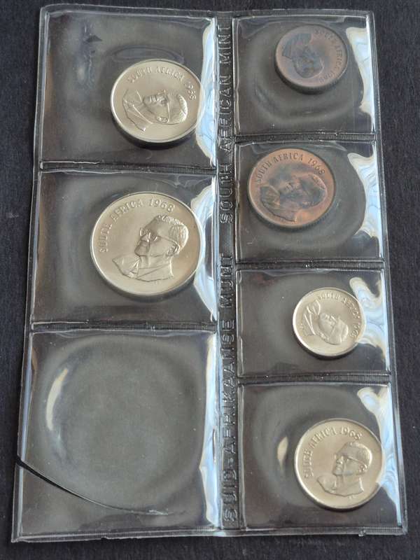 SA Mint Pack 1968 English (missing Silver One Rand)