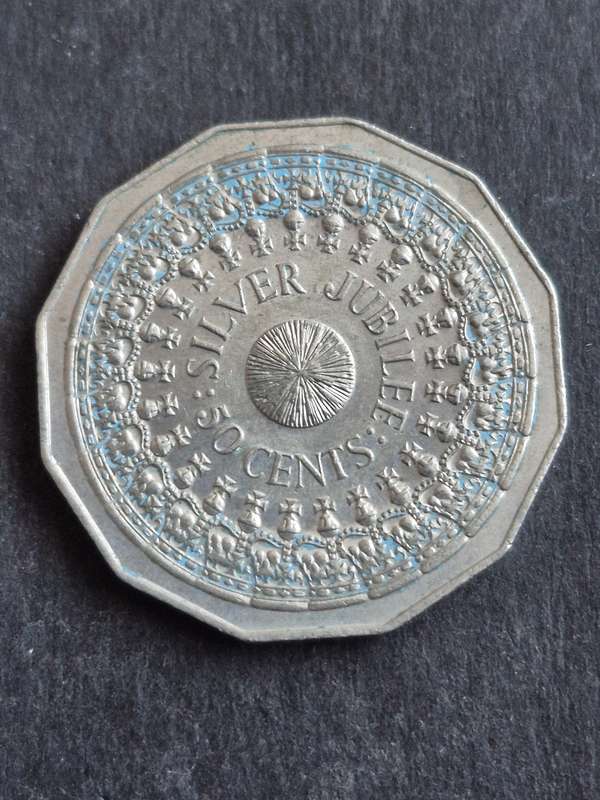 UK 50 Cents 1977 Silver Jubilee