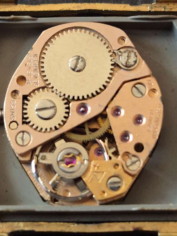 Vintage Ladies Lanco Sport 17 Jewels Incablock Wrist Watch (not working)