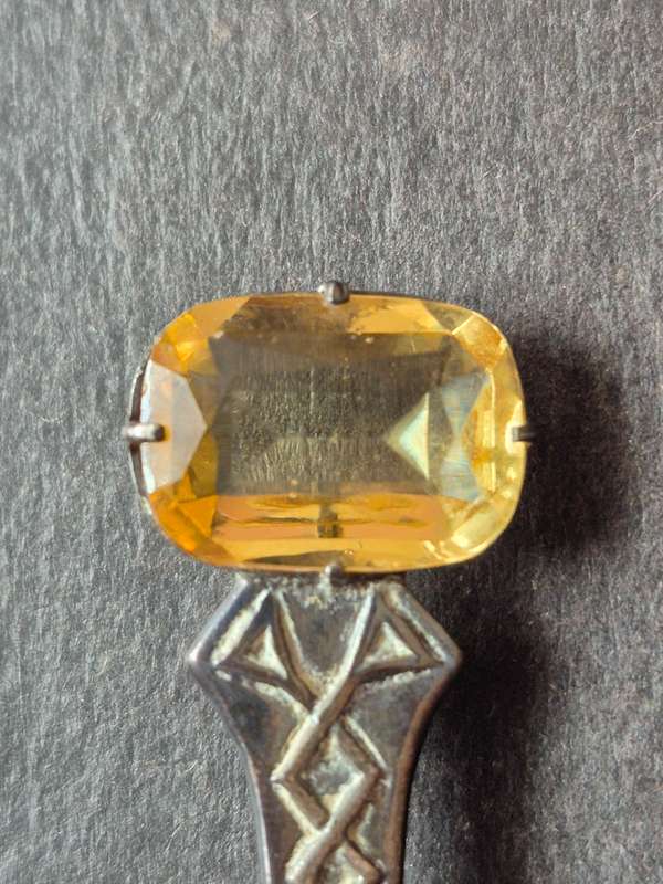 Citrine Kilt Pin Hallmark Silver total weight 8.6g Makers Mark RA