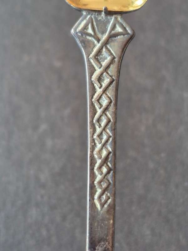 Citrine Kilt Pin Hallmark Silver total weight 8.6g Makers Mark RA