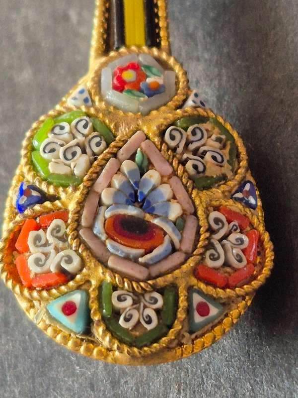 Vintage Micro Mosaic Glass Mandolin Handmade Italian Brooch Pin Millefiori Italy