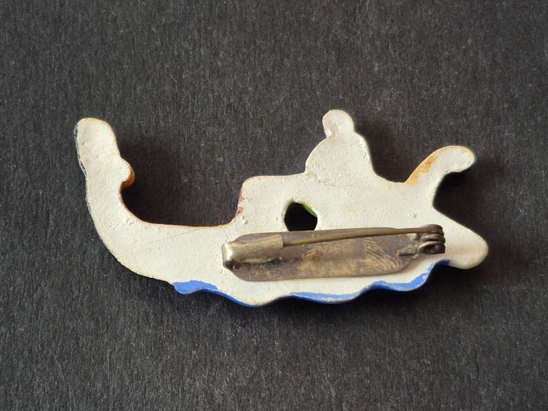 Vintage Porcelain Grondola Brooch