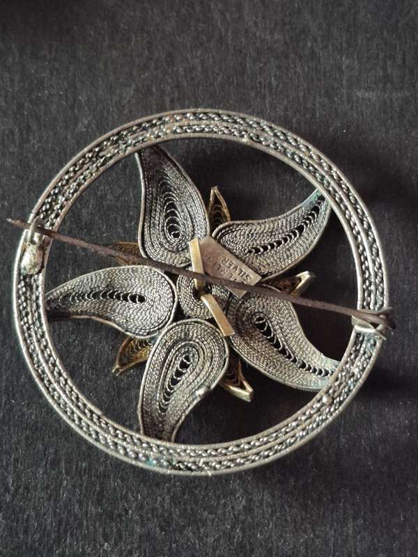 Filigree Brooch - Gilt Sterling Silver 11.6g