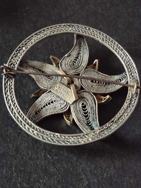 Filigree Brooch - Gilt Sterling Silver 11.6g