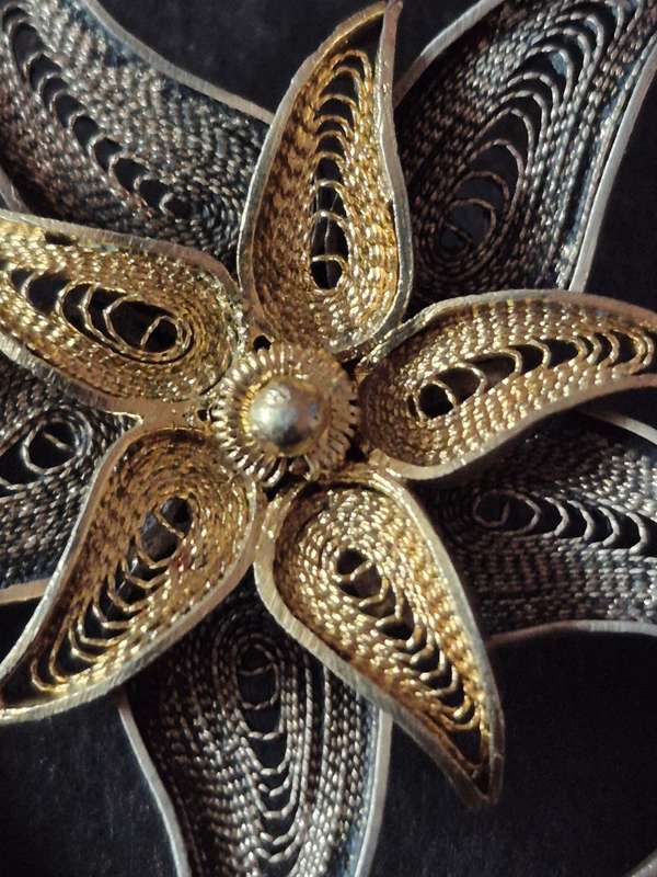 Filigree Brooch - Gilt Sterling Silver 11.6g