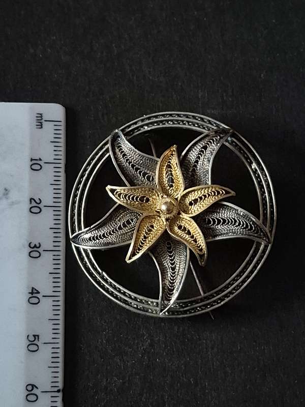 Filigree Brooch - Gilt Sterling Silver 11.6g