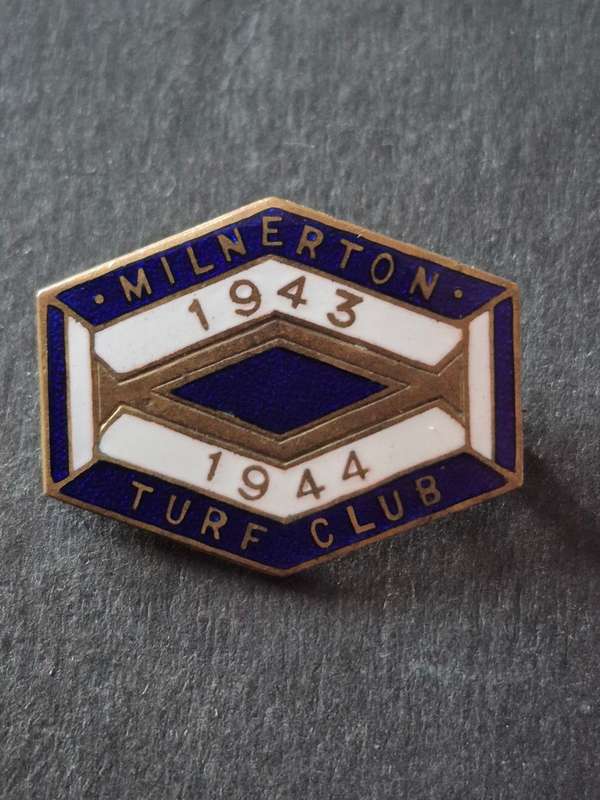 Milnerton Enamel Turf Club Badge 1943-1944 no. 235