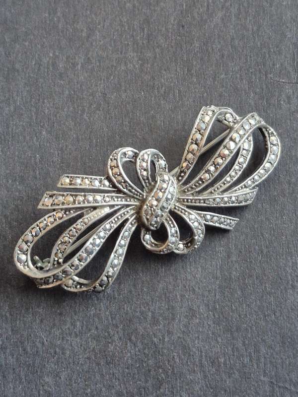 Sterling Silver Vintage Marcasite Brooch 10.7g