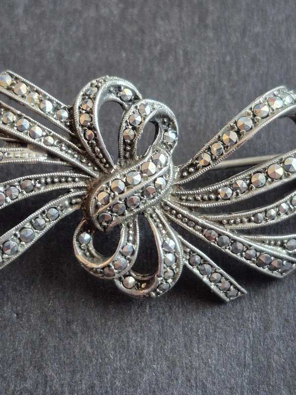 Sterling Silver Vintage Marcasite Brooch 10.7g