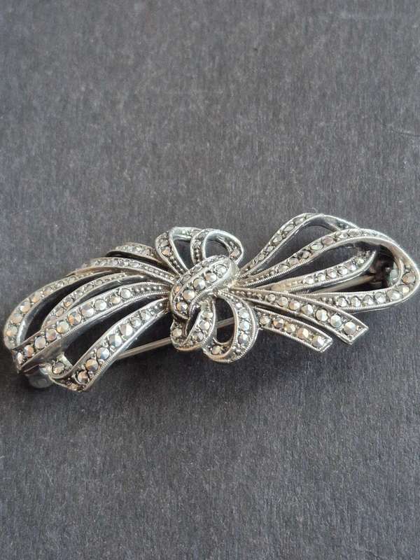 Sterling Silver Vintage Marcasite Brooch 10.7g