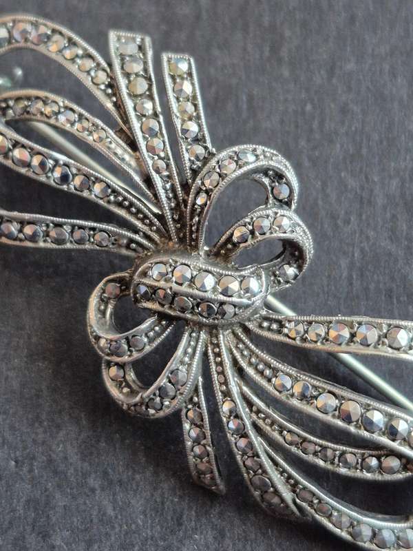 Sterling Silver Vintage Marcasite Brooch 10.7g