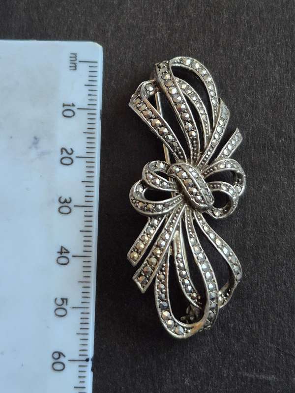 Sterling Silver Vintage Marcasite Brooch 10.7g