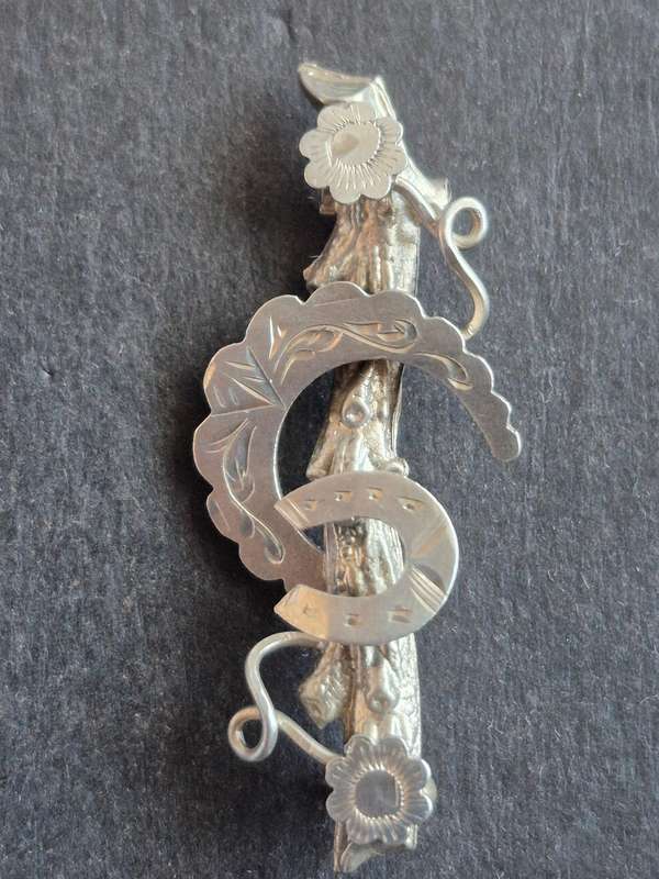 Vintage Hallmark Silver Pin Brooch 2g (missing pin)