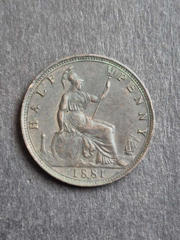 UK 1/2 Penny 1881 (excellent condition)