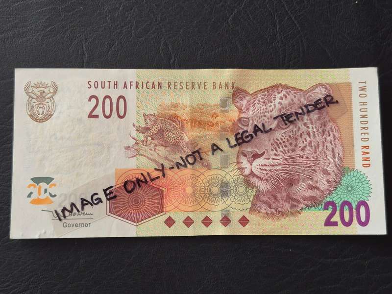 TT Mboweni Two Hundred Rands 1st issue (excellent condition)