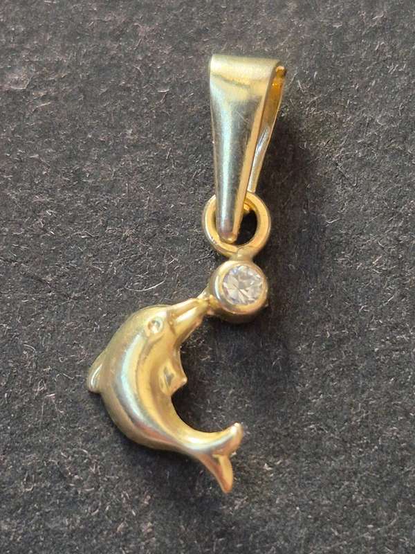 2 x 9ct Gold Dolphin Charms 0.2g