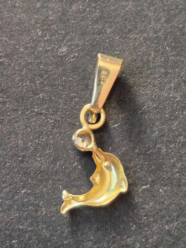 2 x 9ct Gold Dolphin Charms 0.2g