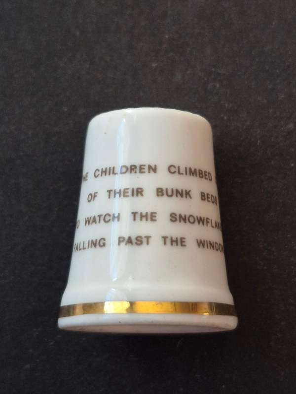 Royal Doulton Winter Thimble Jill Barklem 1983 "The Little Children "