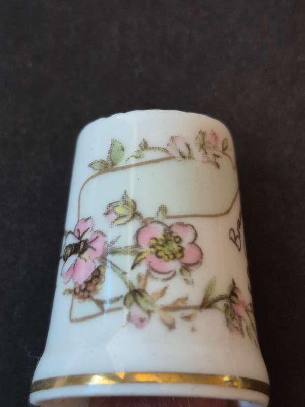 Royal Doulton "Summer" Jill Barklem 1982 Thimble Bramley Hedge