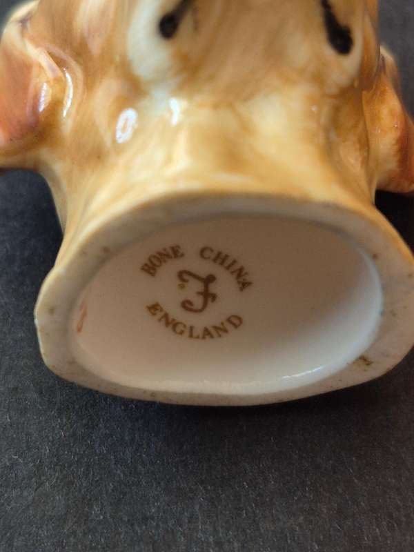 Vintage Franchesca Golden Labrador Bone China Thimble