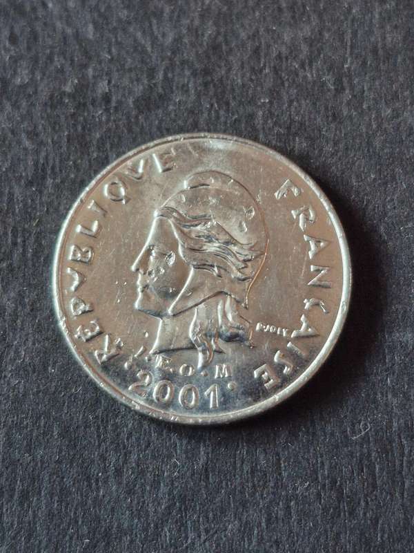 French Polynesie 10 Francs Year 2001 (excellent condition)