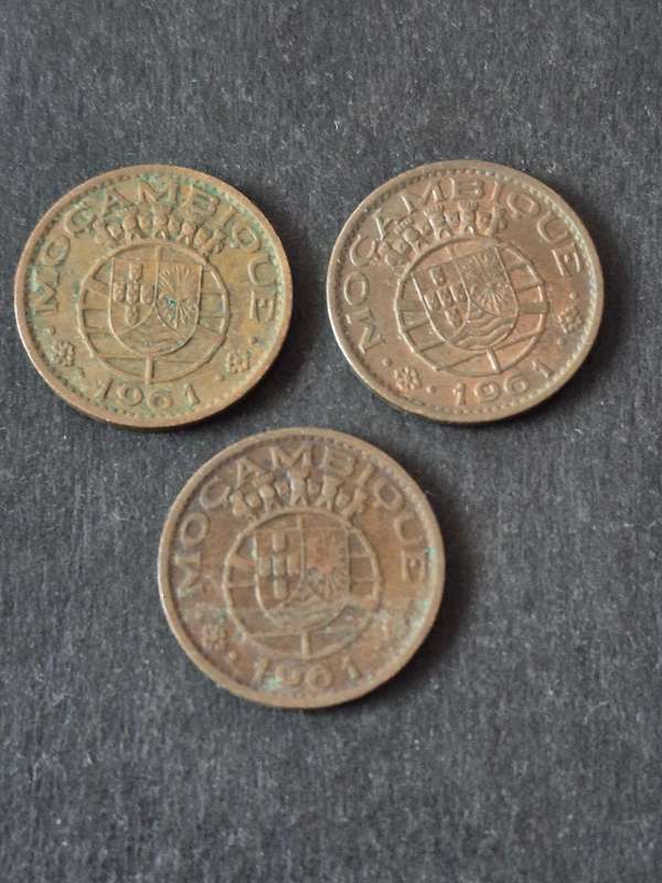3 x Republica Portuguesa Mozambique 20 Centavos 1961