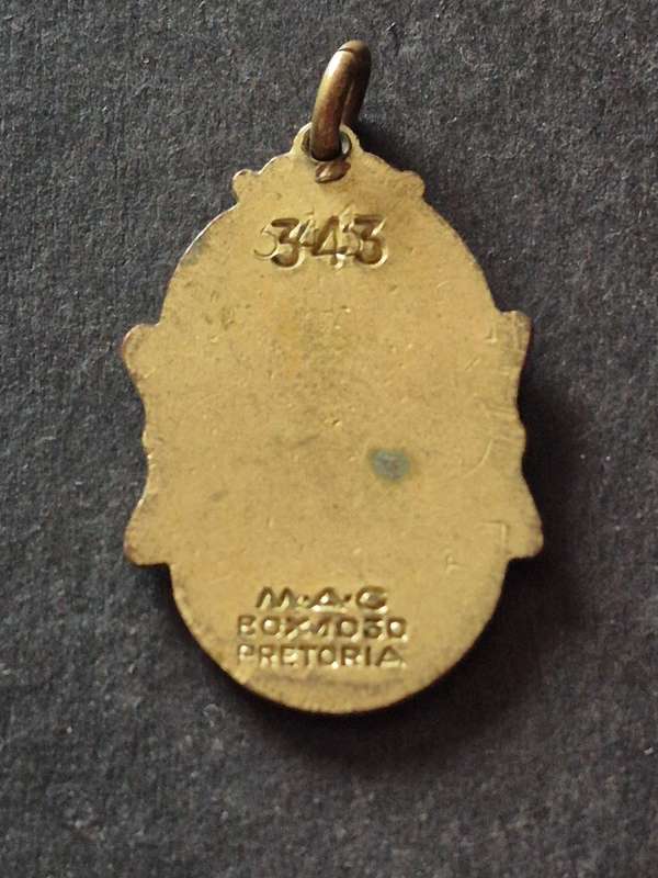 Johannesburg Turf Club Enamel Badge 1950 No. 343
