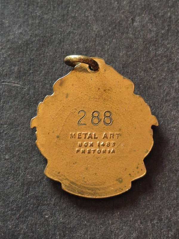 Johannesburg Turf Club Enamel Badge 1958 No. 288