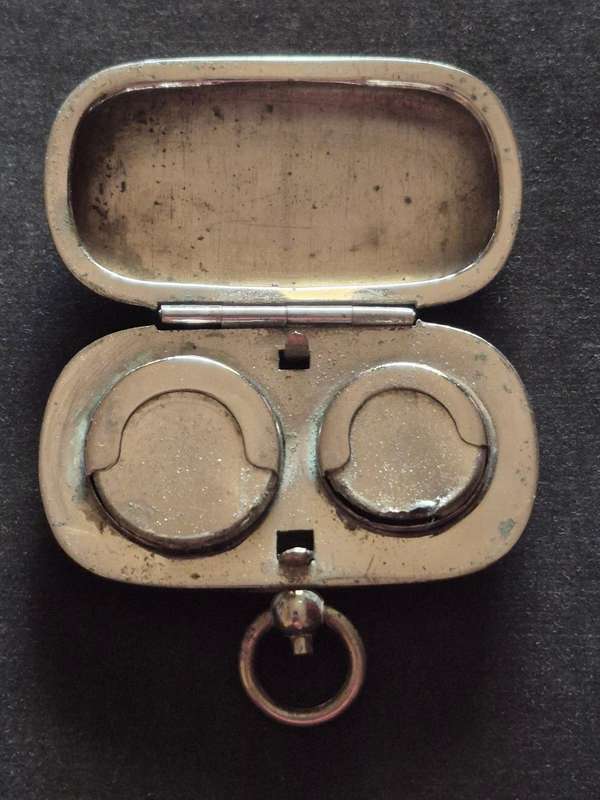 Nickle Plated Double Sovereign Holder