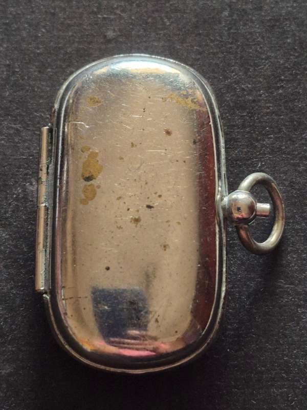Nickle Plated Double Sovereign Holder