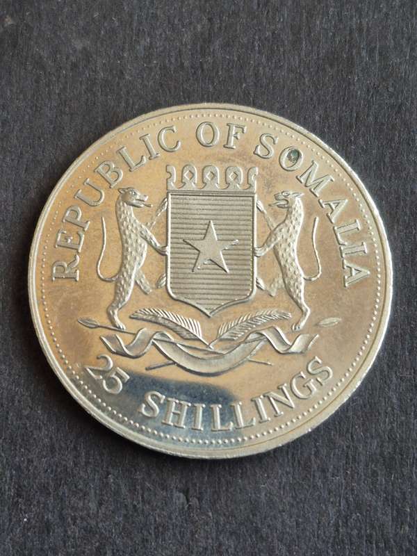 Republic of Somalia 25 Shillings (Emperor Hirohito) Millennium Icons 2000  20.12g (copper nickel)