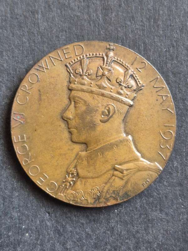 Bronze Medallion to Commemorate the Coronation of King George VI and Queen Elizabeth 12 May 1937
