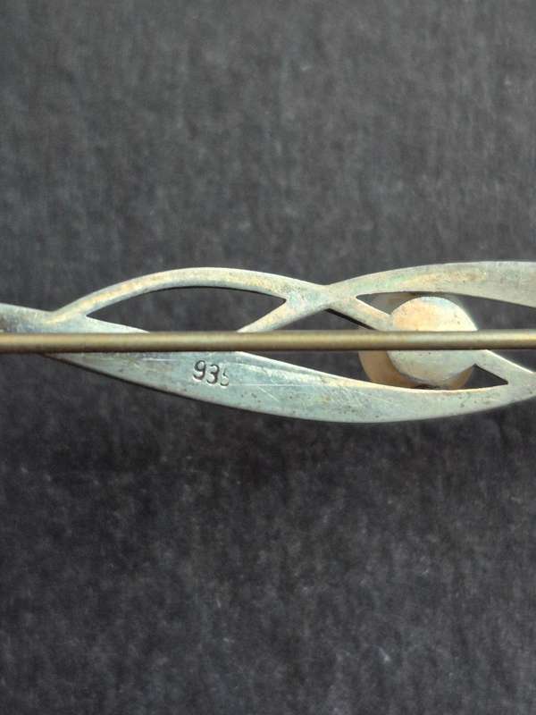 Vintage Marcasite Silver Brooch stamped. 935  4.1g with Pearl 70mm